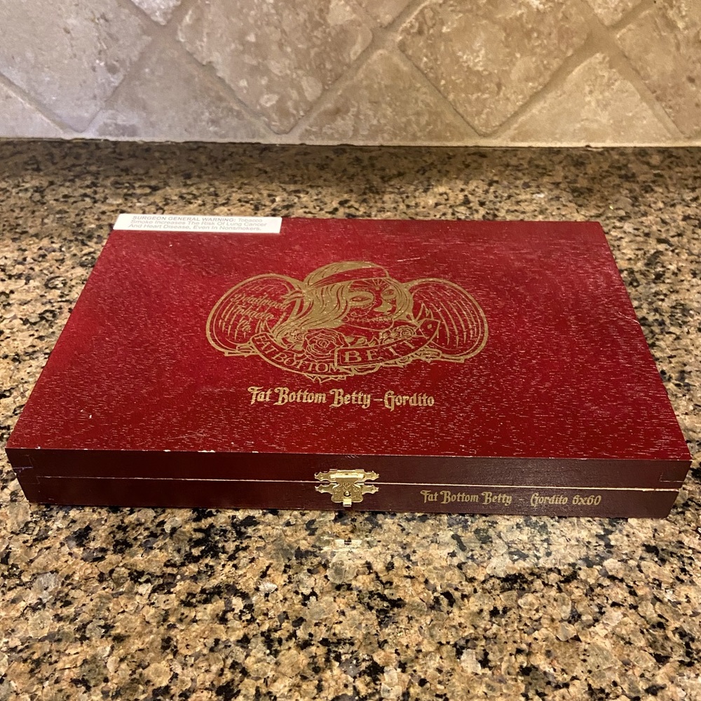 Cigar Box (empty)- Fat Bottom Betty-Gordito